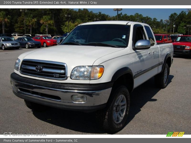 Natural White / Gray 2000 Toyota Tundra SR5 Extended Cab 4x4