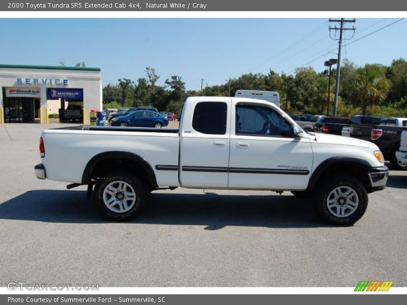 Natural White / Gray 2000 Toyota Tundra SR5 Extended Cab 4x4