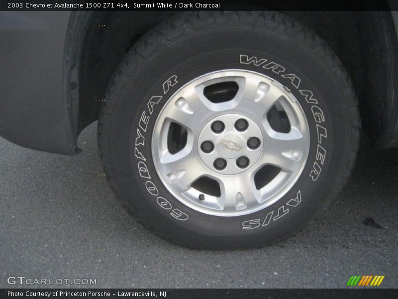 Summit White / Dark Charcoal 2003 Chevrolet Avalanche 1500 Z71 4x4