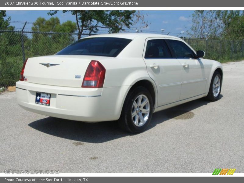 Cool Vanilla / Dark Slate Gray/Light Graystone 2007 Chrysler 300 Touring