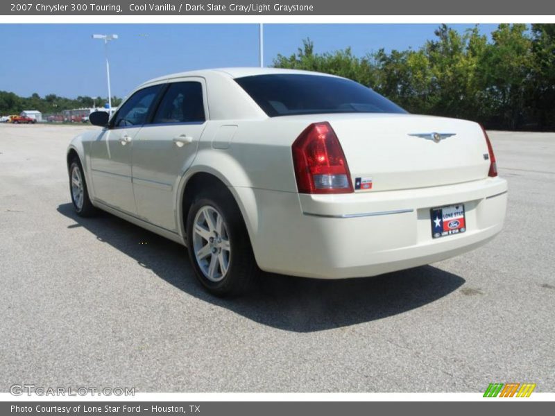Cool Vanilla / Dark Slate Gray/Light Graystone 2007 Chrysler 300 Touring