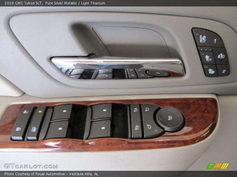 Pure Silver Metallic / Light Titanium 2010 GMC Yukon SLT