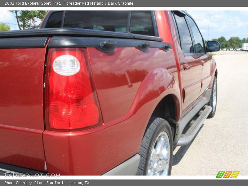 Toreador Red Metallic / Dark Graphite 2002 Ford Explorer Sport Trac