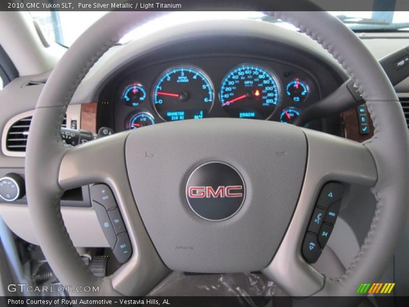 Pure Silver Metallic / Light Titanium 2010 GMC Yukon SLT