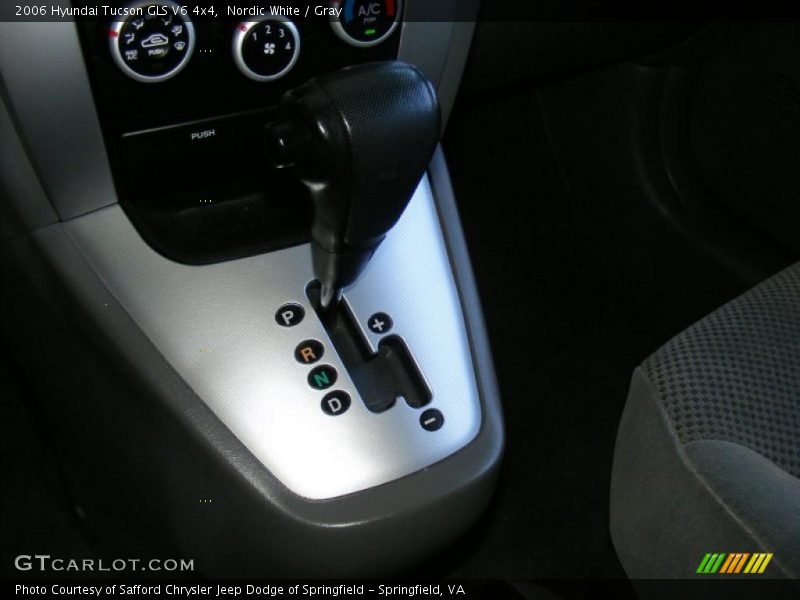 Nordic White / Gray 2006 Hyundai Tucson GLS V6 4x4