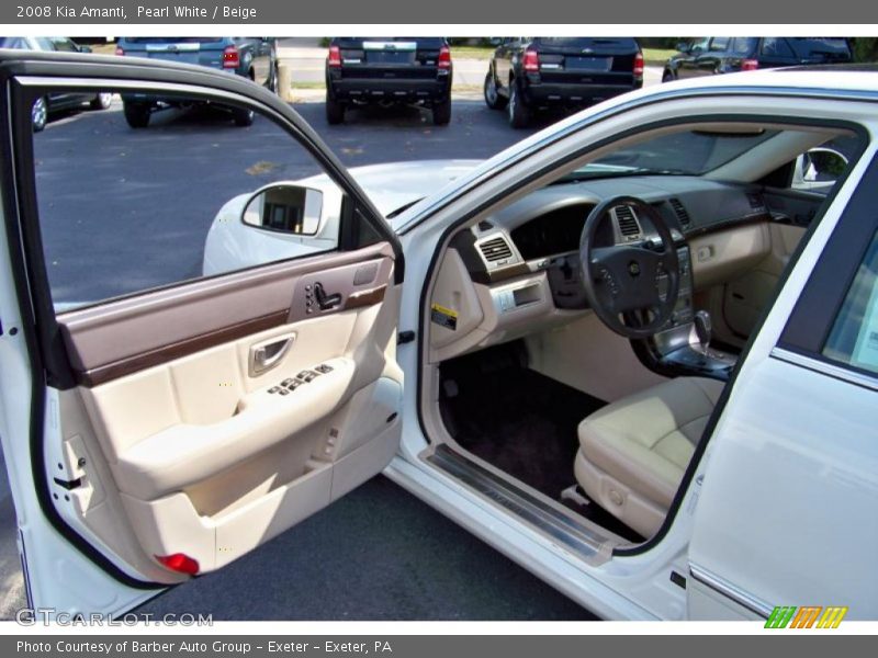 Pearl White / Beige 2008 Kia Amanti