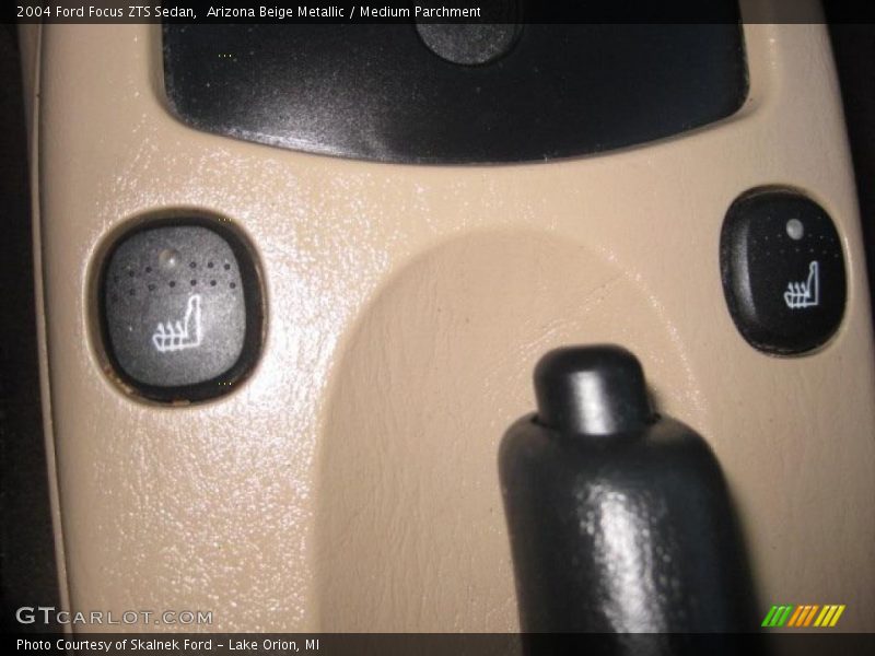 Arizona Beige Metallic / Medium Parchment 2004 Ford Focus ZTS Sedan