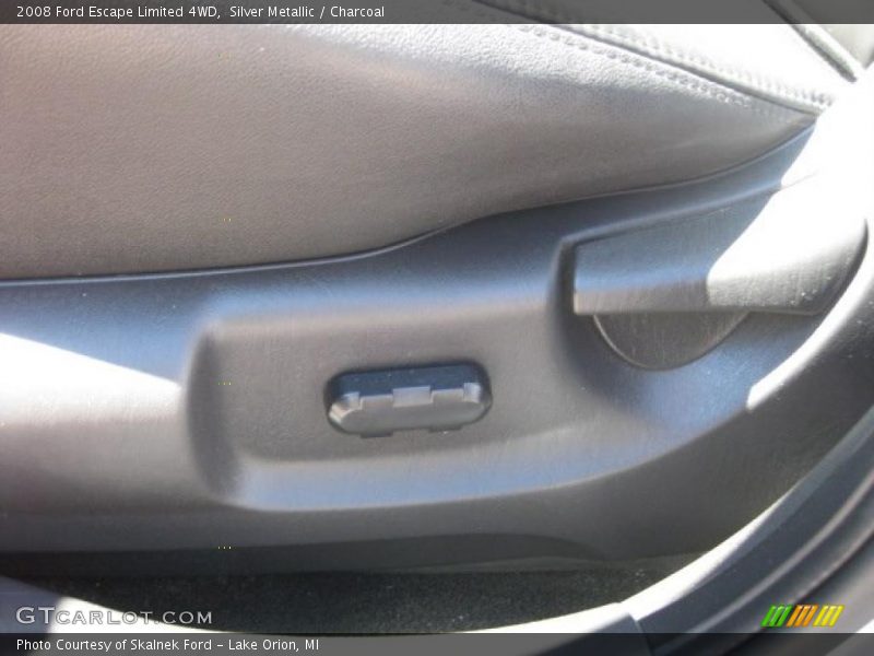 Silver Metallic / Charcoal 2008 Ford Escape Limited 4WD
