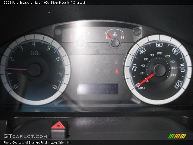 Silver Metallic / Charcoal 2008 Ford Escape Limited 4WD