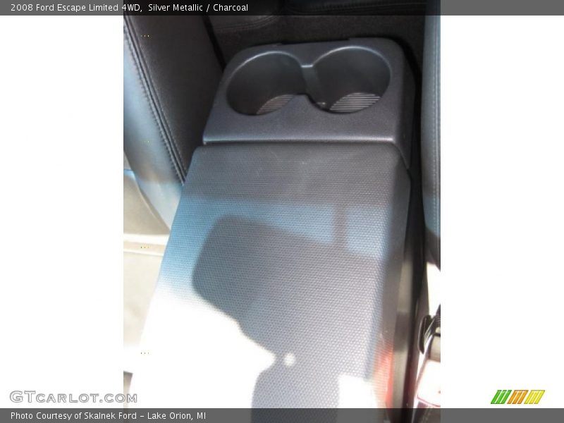 Silver Metallic / Charcoal 2008 Ford Escape Limited 4WD