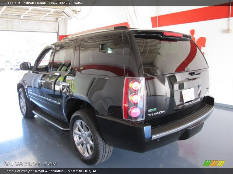 Onyx Black / Ebony 2011 GMC Yukon Denali