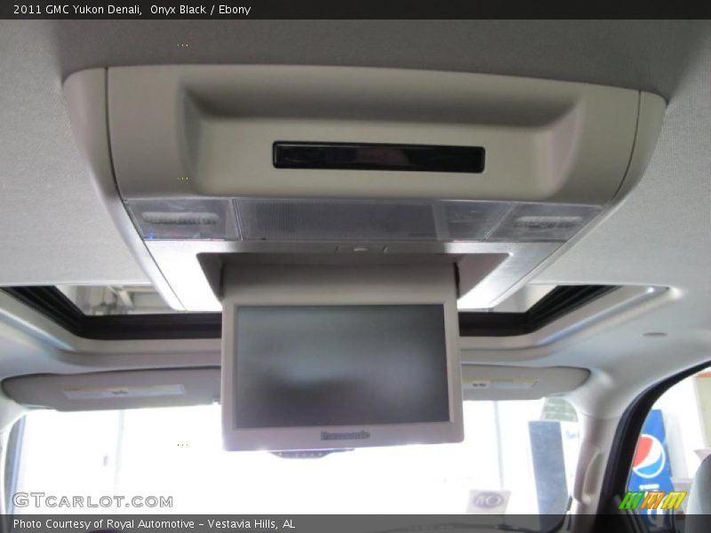 Onyx Black / Ebony 2011 GMC Yukon Denali