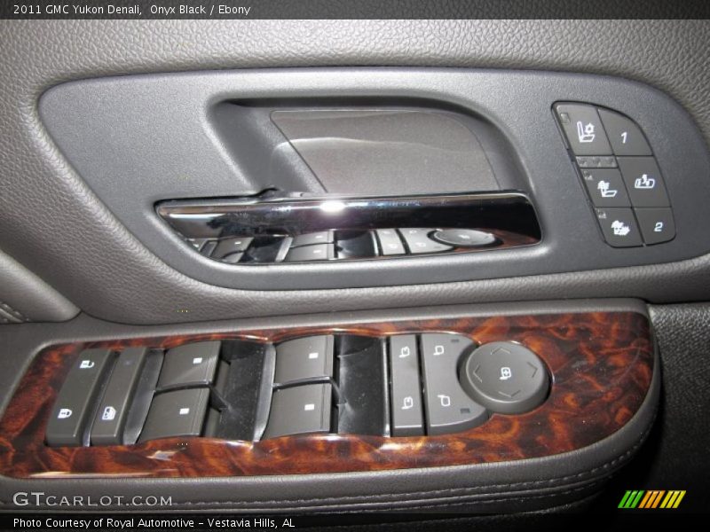 Onyx Black / Ebony 2011 GMC Yukon Denali