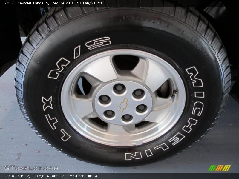 Redfire Metallic / Tan/Neutral 2002 Chevrolet Tahoe LS