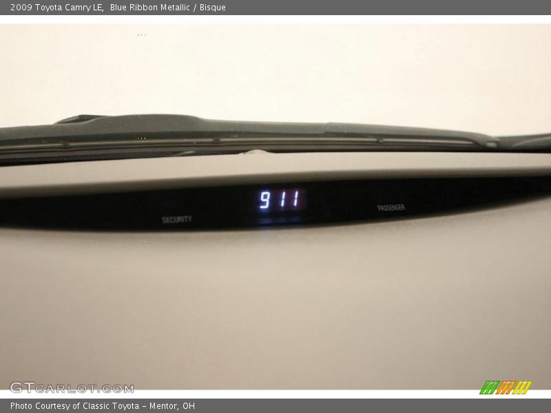 Blue Ribbon Metallic / Bisque 2009 Toyota Camry LE