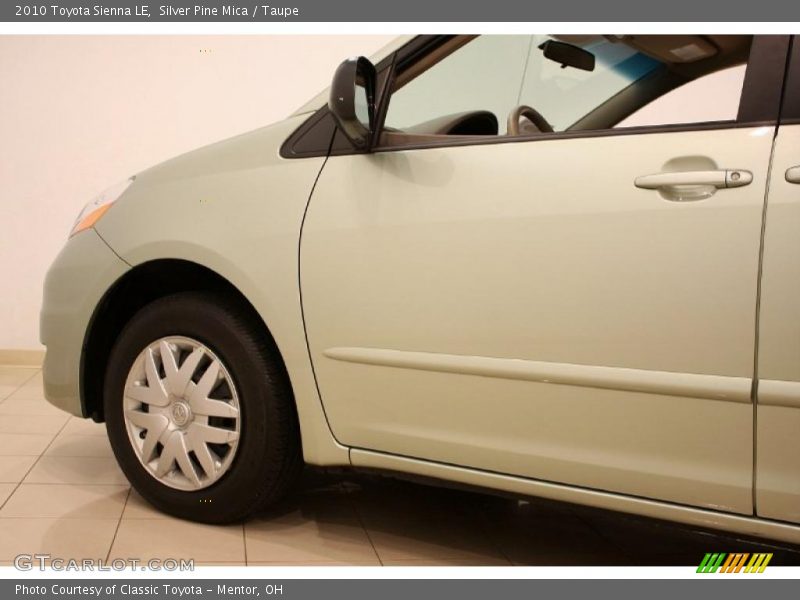 Silver Pine Mica / Taupe 2010 Toyota Sienna LE