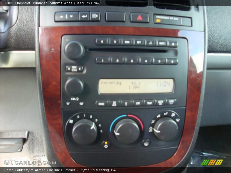 Summit White / Medium Gray 2005 Chevrolet Uplander