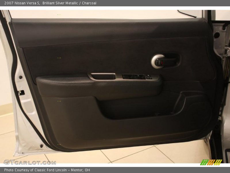 Brilliant Silver Metallic / Charcoal 2007 Nissan Versa S