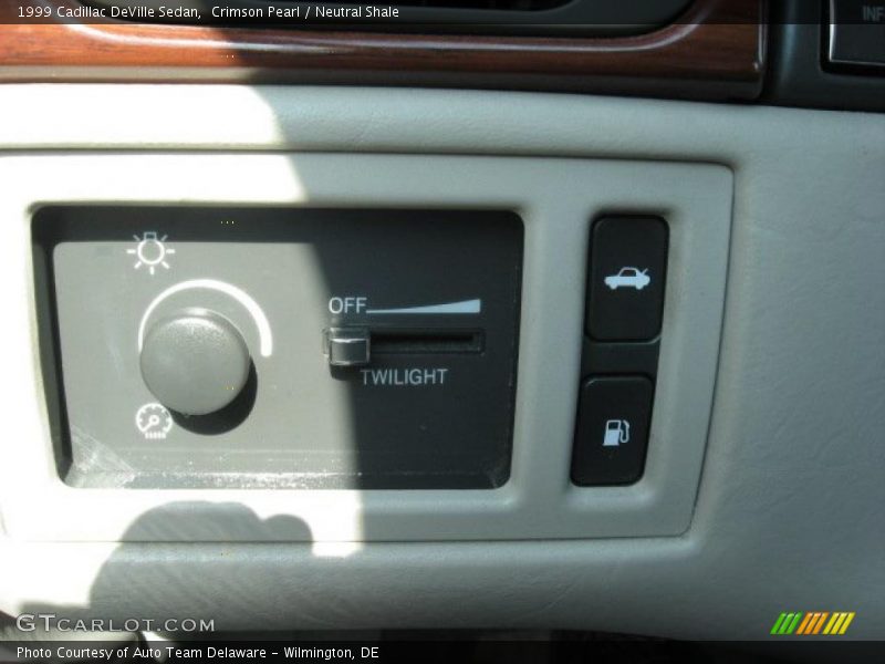 Crimson Pearl / Neutral Shale 1999 Cadillac DeVille Sedan