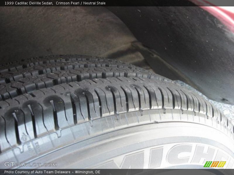 Crimson Pearl / Neutral Shale 1999 Cadillac DeVille Sedan