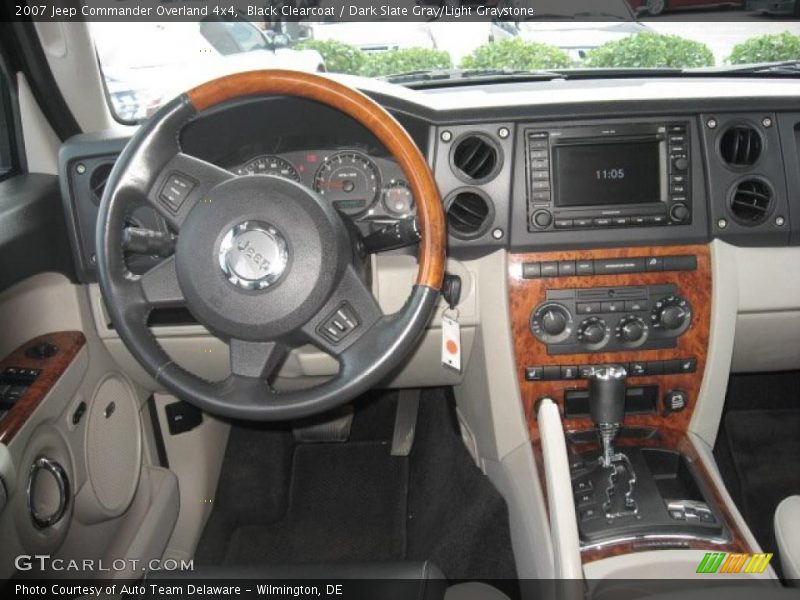 Black Clearcoat / Dark Slate Gray/Light Graystone 2007 Jeep Commander Overland 4x4