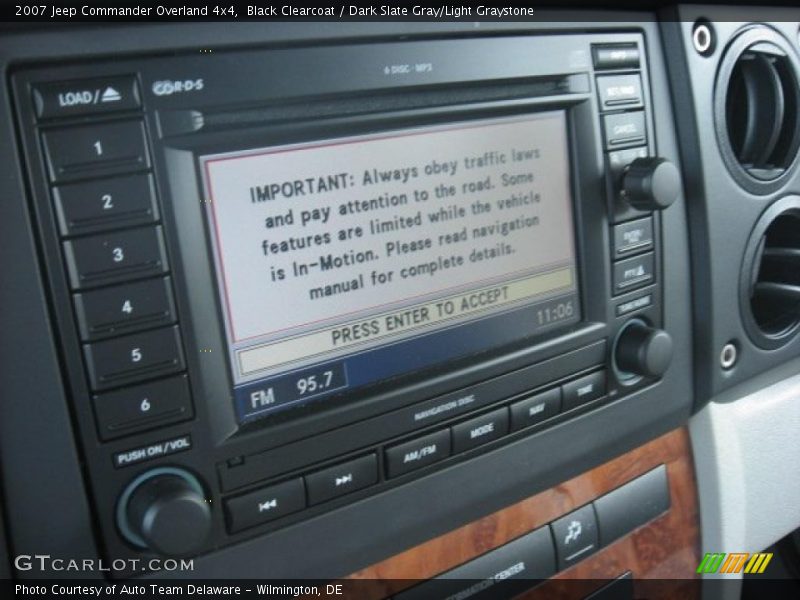 Black Clearcoat / Dark Slate Gray/Light Graystone 2007 Jeep Commander Overland 4x4