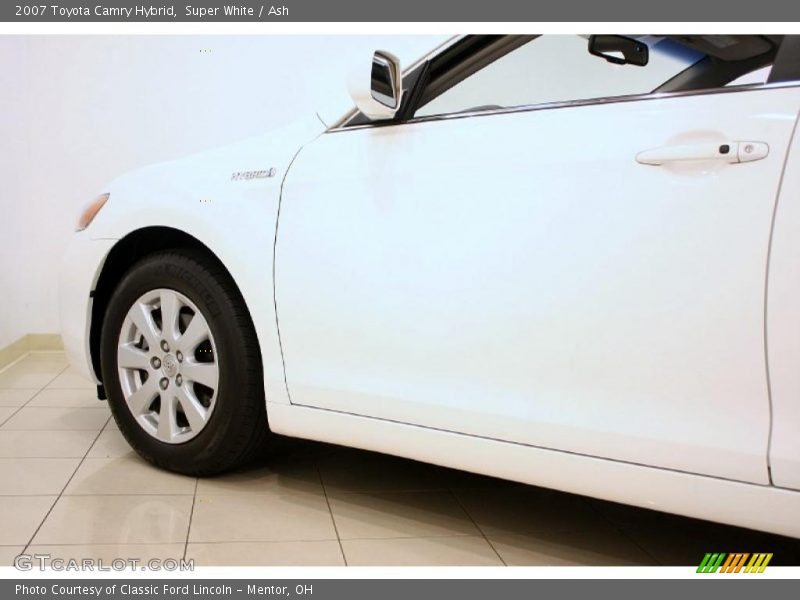 Super White / Ash 2007 Toyota Camry Hybrid