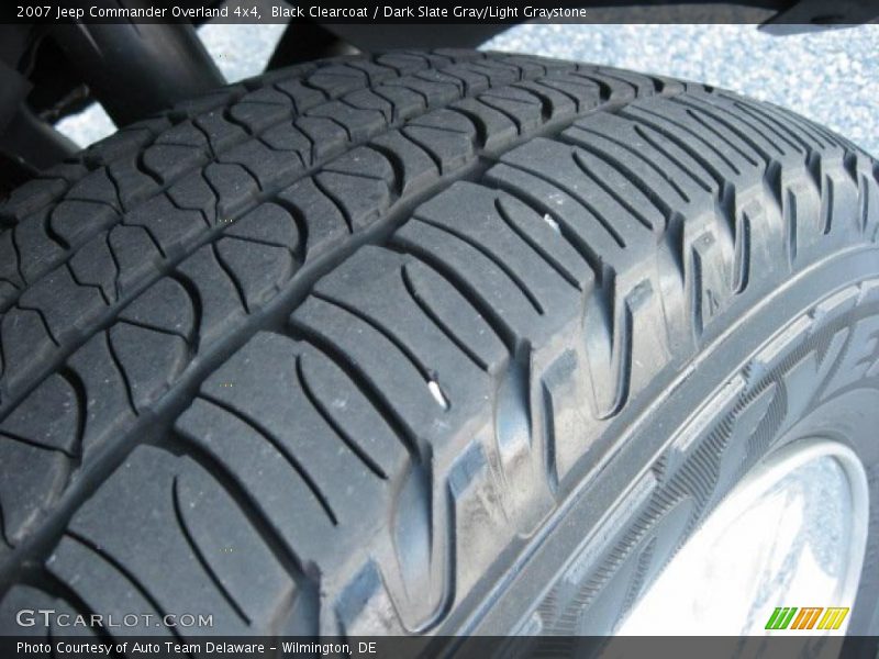 Black Clearcoat / Dark Slate Gray/Light Graystone 2007 Jeep Commander Overland 4x4