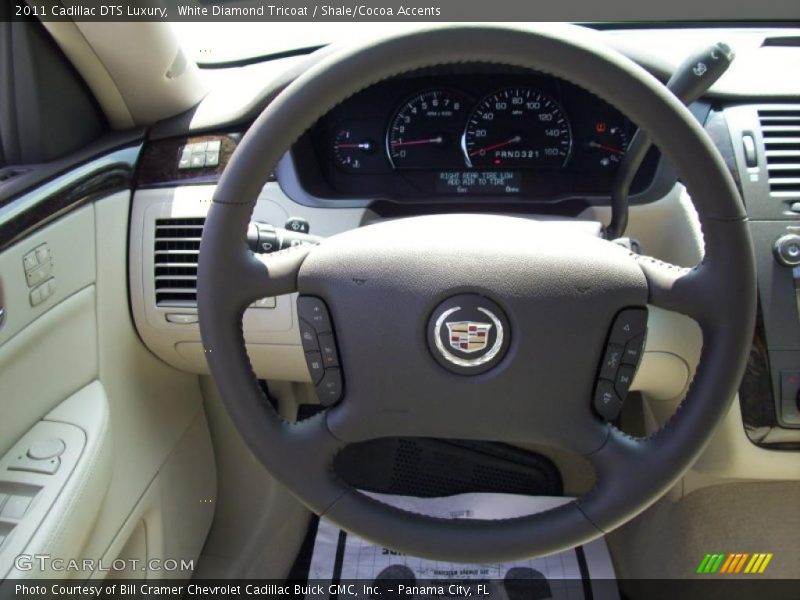 White Diamond Tricoat / Shale/Cocoa Accents 2011 Cadillac DTS Luxury