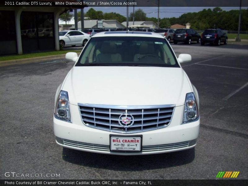 White Diamond Tricoat / Shale/Cocoa Accents 2011 Cadillac DTS Luxury