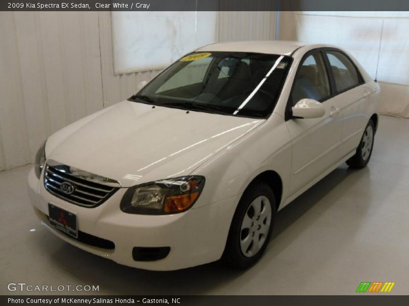 Clear White / Gray 2009 Kia Spectra EX Sedan