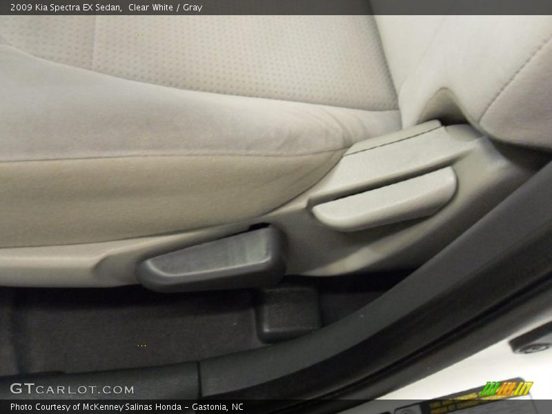 Clear White / Gray 2009 Kia Spectra EX Sedan