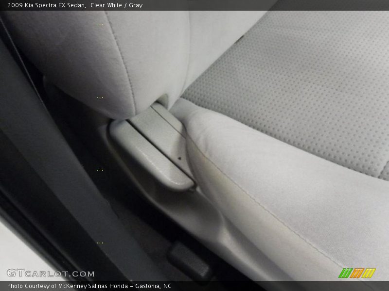 Clear White / Gray 2009 Kia Spectra EX Sedan