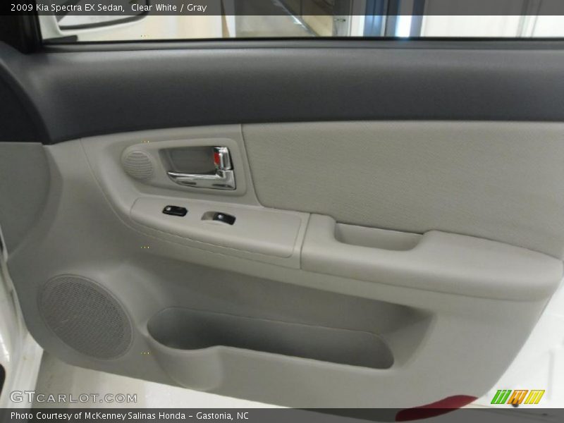 Clear White / Gray 2009 Kia Spectra EX Sedan
