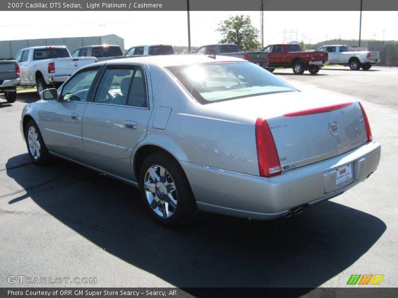 Light Platinum / Cashmere 2007 Cadillac DTS Sedan