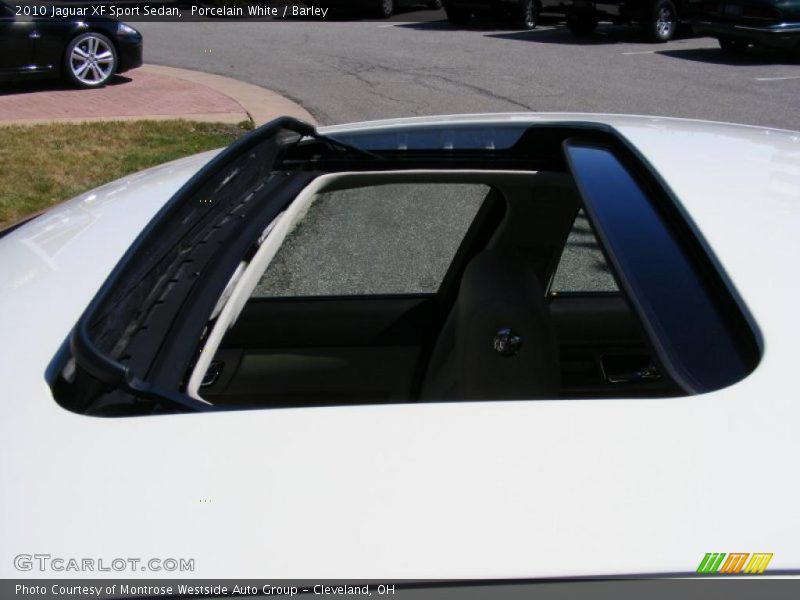 Porcelain White / Barley 2010 Jaguar XF Sport Sedan