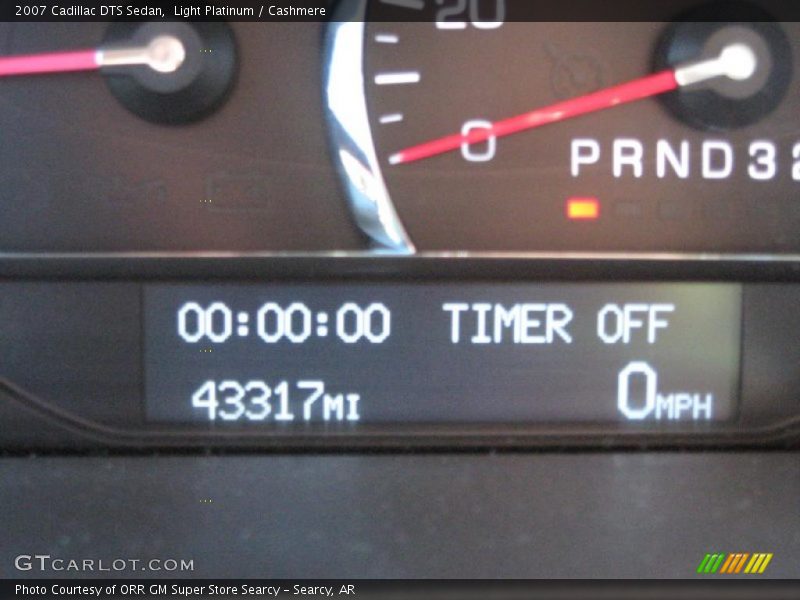 Light Platinum / Cashmere 2007 Cadillac DTS Sedan