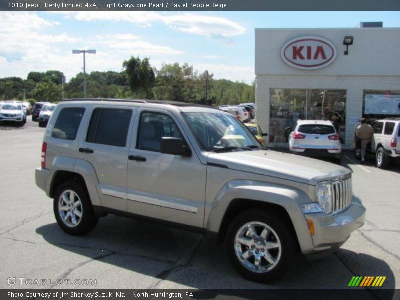 Light Graystone Pearl / Pastel Pebble Beige 2010 Jeep Liberty Limited 4x4