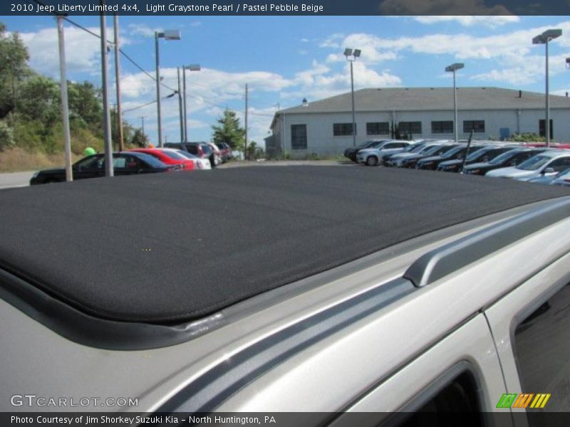 Light Graystone Pearl / Pastel Pebble Beige 2010 Jeep Liberty Limited 4x4