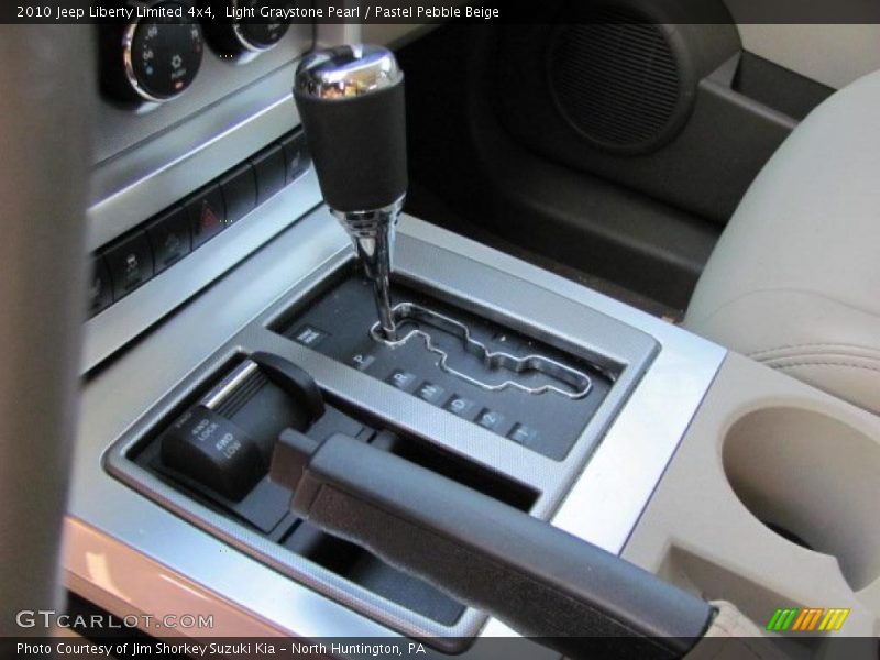 Light Graystone Pearl / Pastel Pebble Beige 2010 Jeep Liberty Limited 4x4