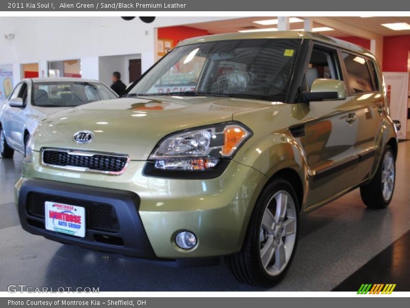 Alien Green / Sand/Black Premium Leather 2011 Kia Soul !