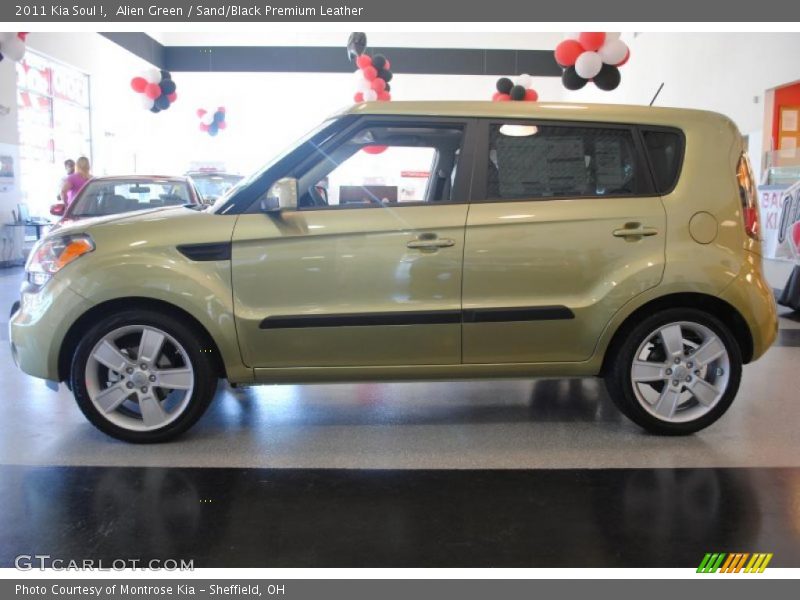 Alien Green / Sand/Black Premium Leather 2011 Kia Soul !