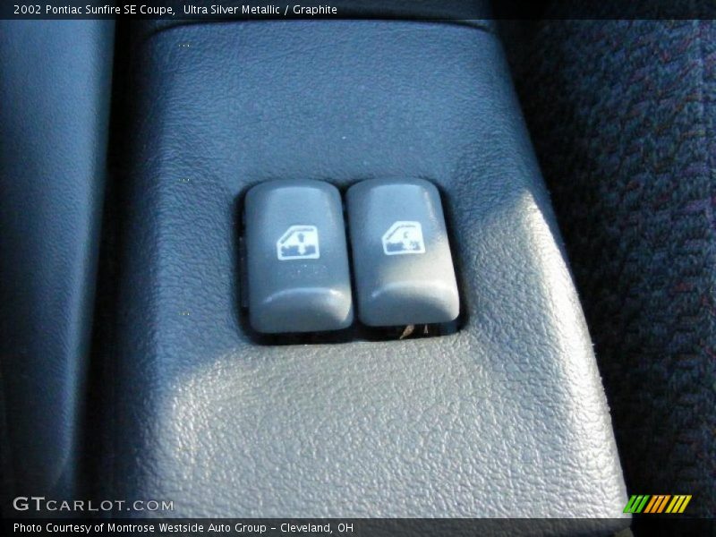 Ultra Silver Metallic / Graphite 2002 Pontiac Sunfire SE Coupe