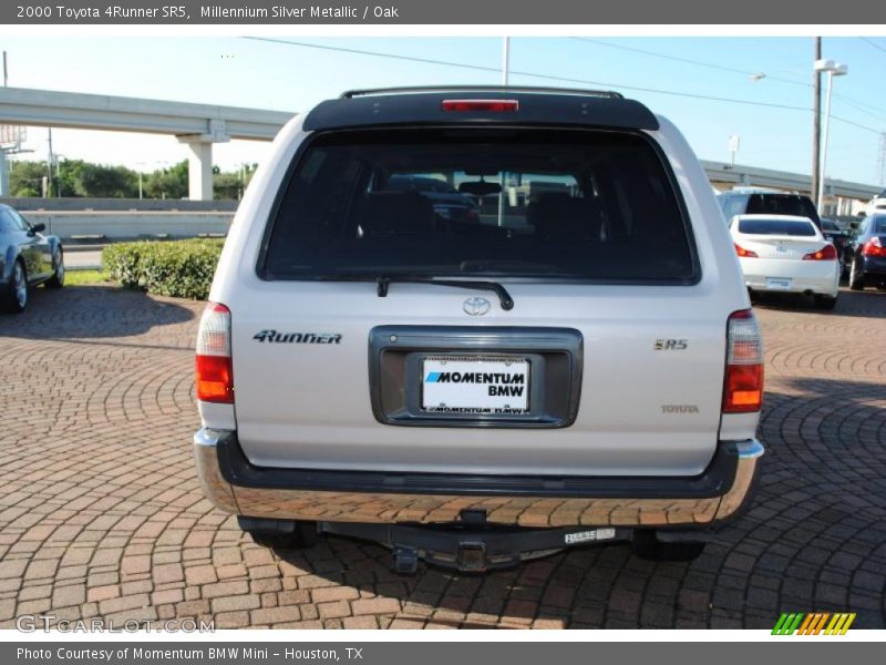 Millennium Silver Metallic / Oak 2000 Toyota 4Runner SR5