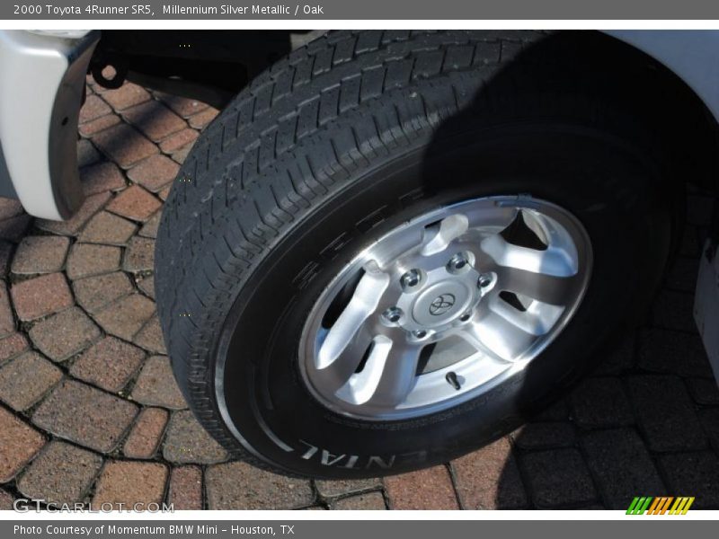 Millennium Silver Metallic / Oak 2000 Toyota 4Runner SR5