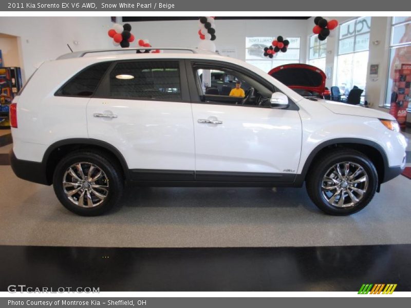 Snow White Pearl / Beige 2011 Kia Sorento EX V6 AWD