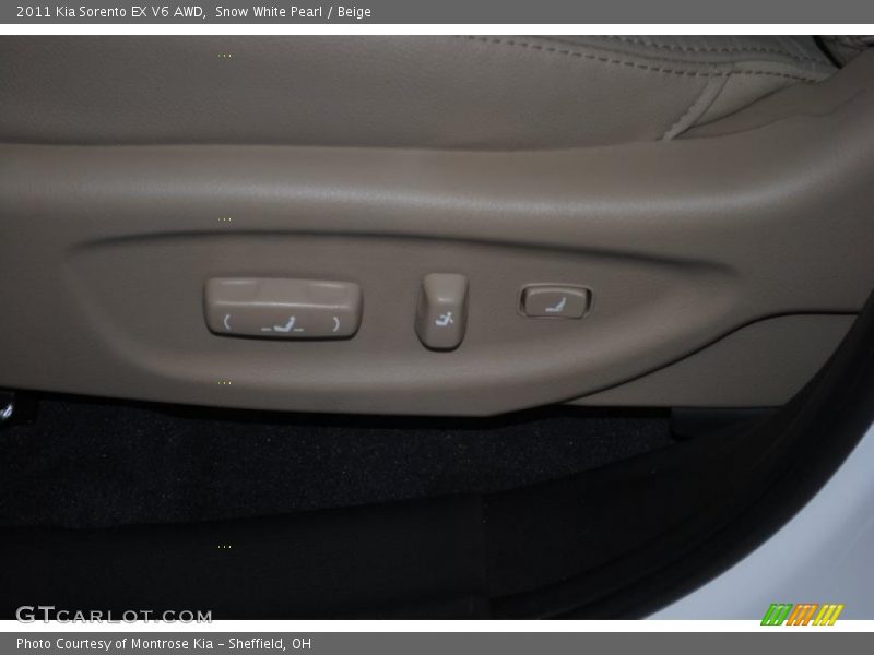 Snow White Pearl / Beige 2011 Kia Sorento EX V6 AWD