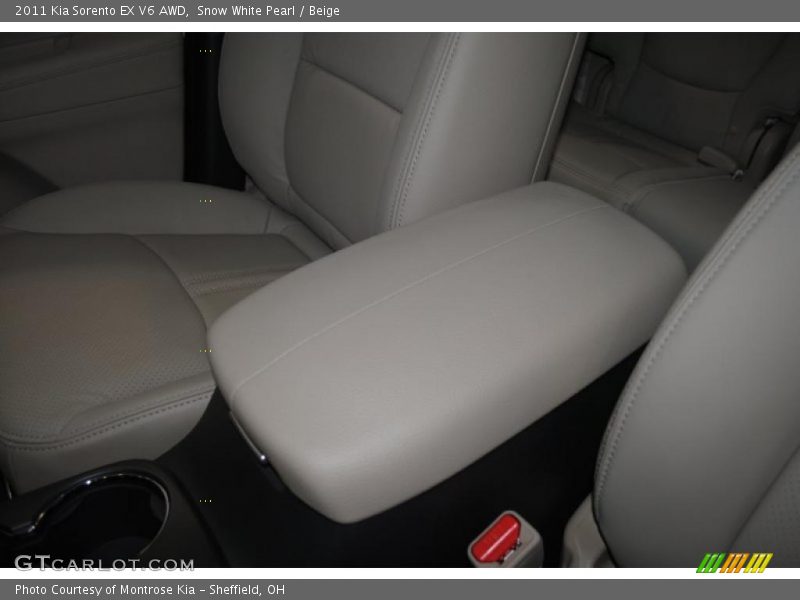 Snow White Pearl / Beige 2011 Kia Sorento EX V6 AWD