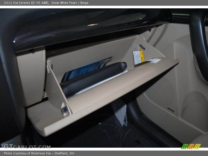 Snow White Pearl / Beige 2011 Kia Sorento EX V6 AWD