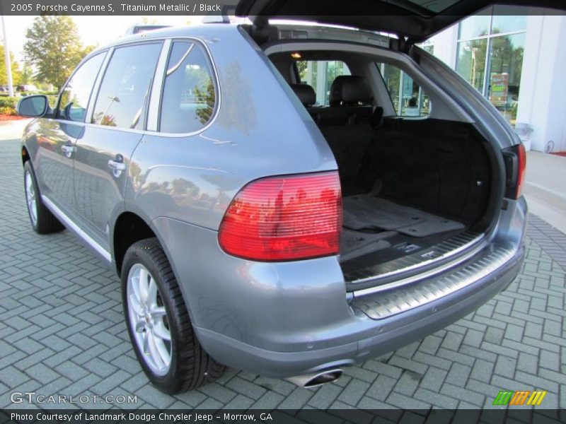 Titanium Metallic / Black 2005 Porsche Cayenne S